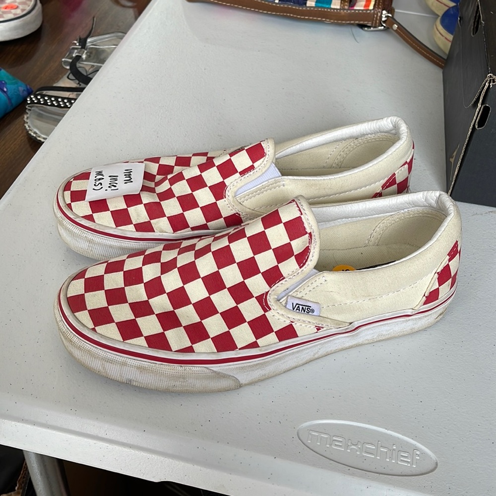 size 8.5 women / 7 men , worn once, just muddy on the soles